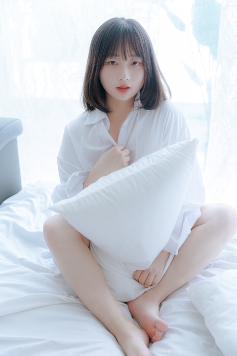 Mozzi - A wet day.jpg Mozzi - A wet day.jpg